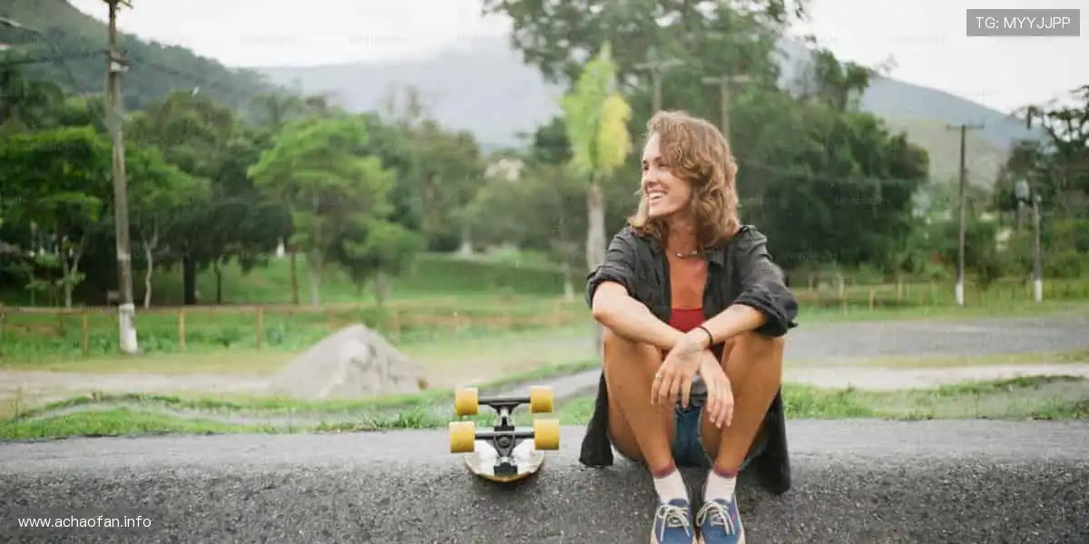 「从球衣到签名纪念品，你的热爱值得专属收藏！🎯点击探索，把偶像带回家！」